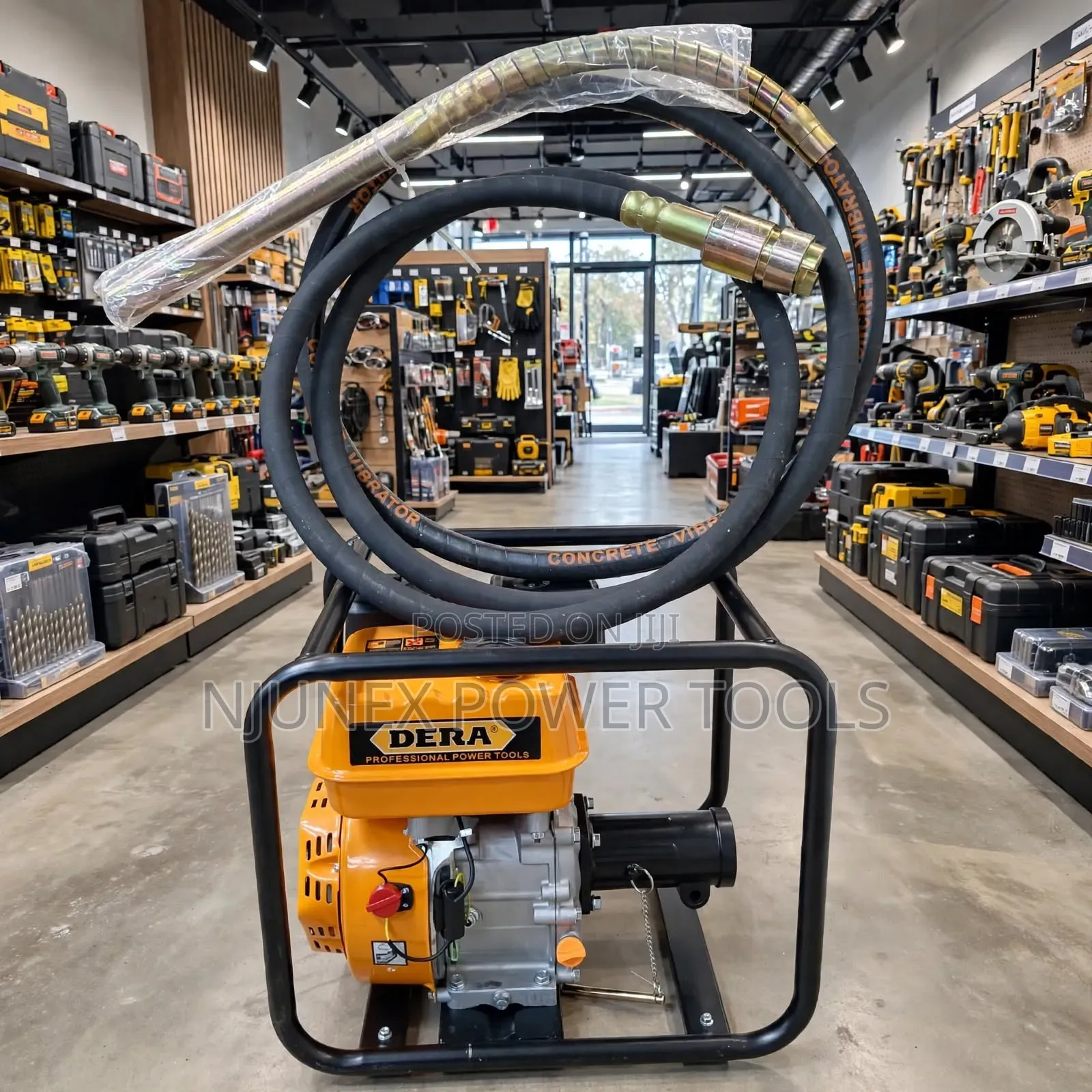 Dera Gasoline Concrete Vibrator