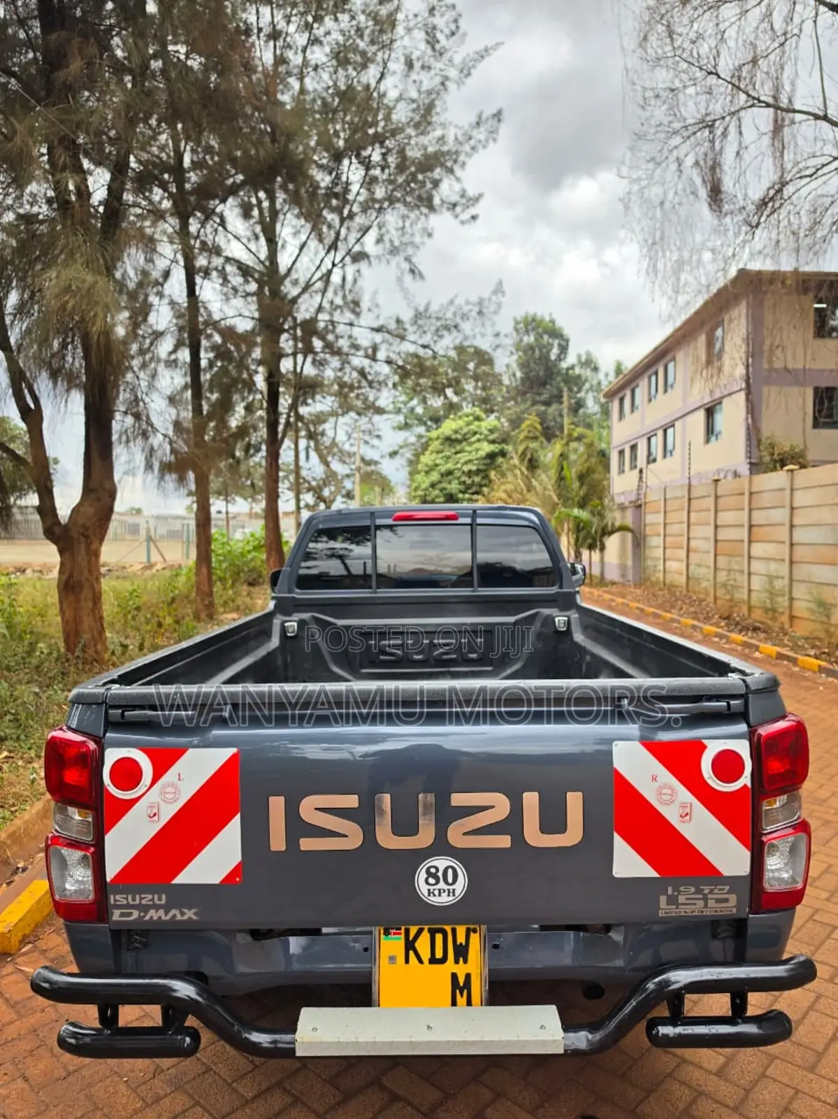 Isuzu D-MAX 2025 Gray