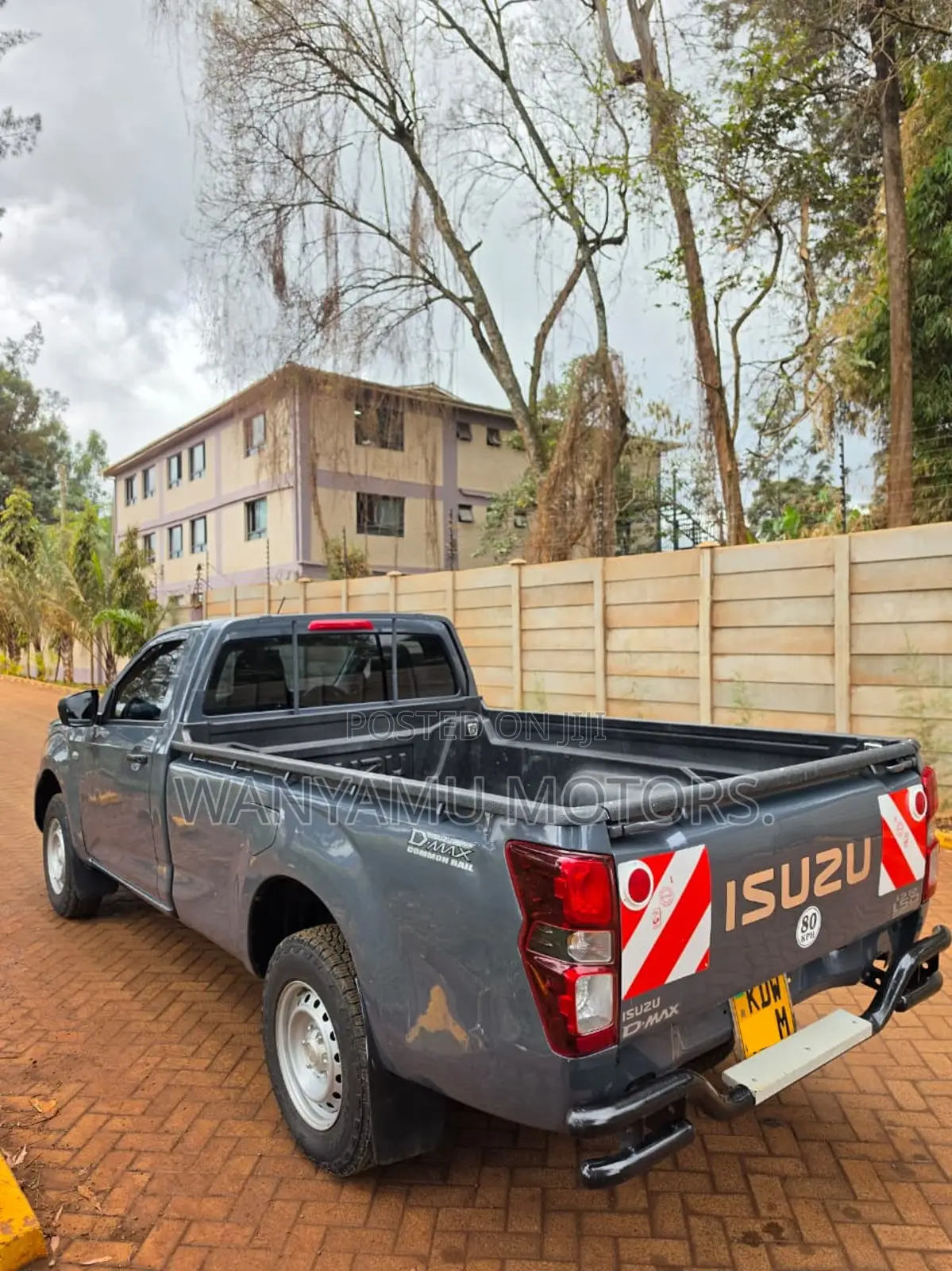 Isuzu D-MAX 2025 Gray