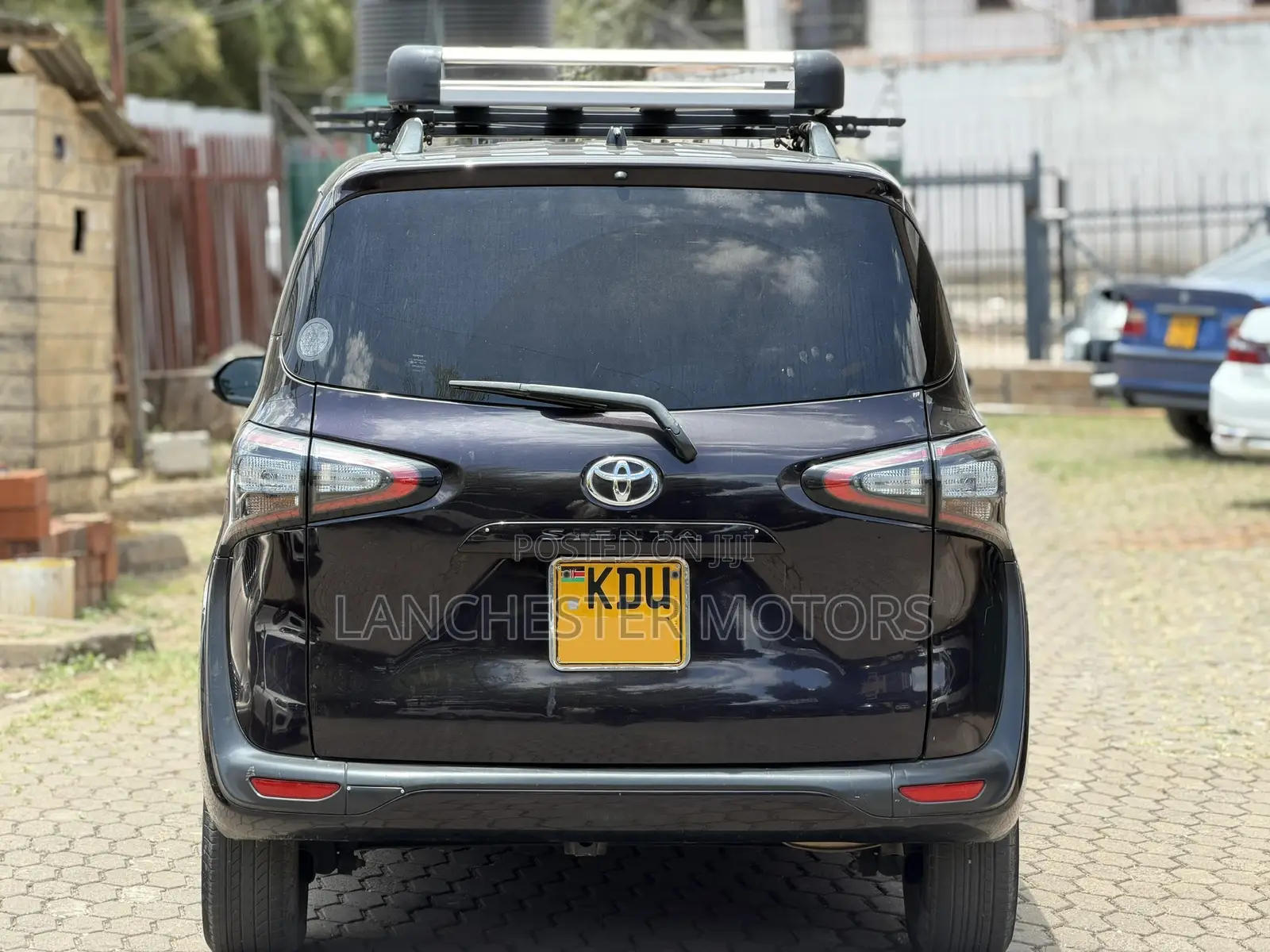 Toyota Sienta 2018