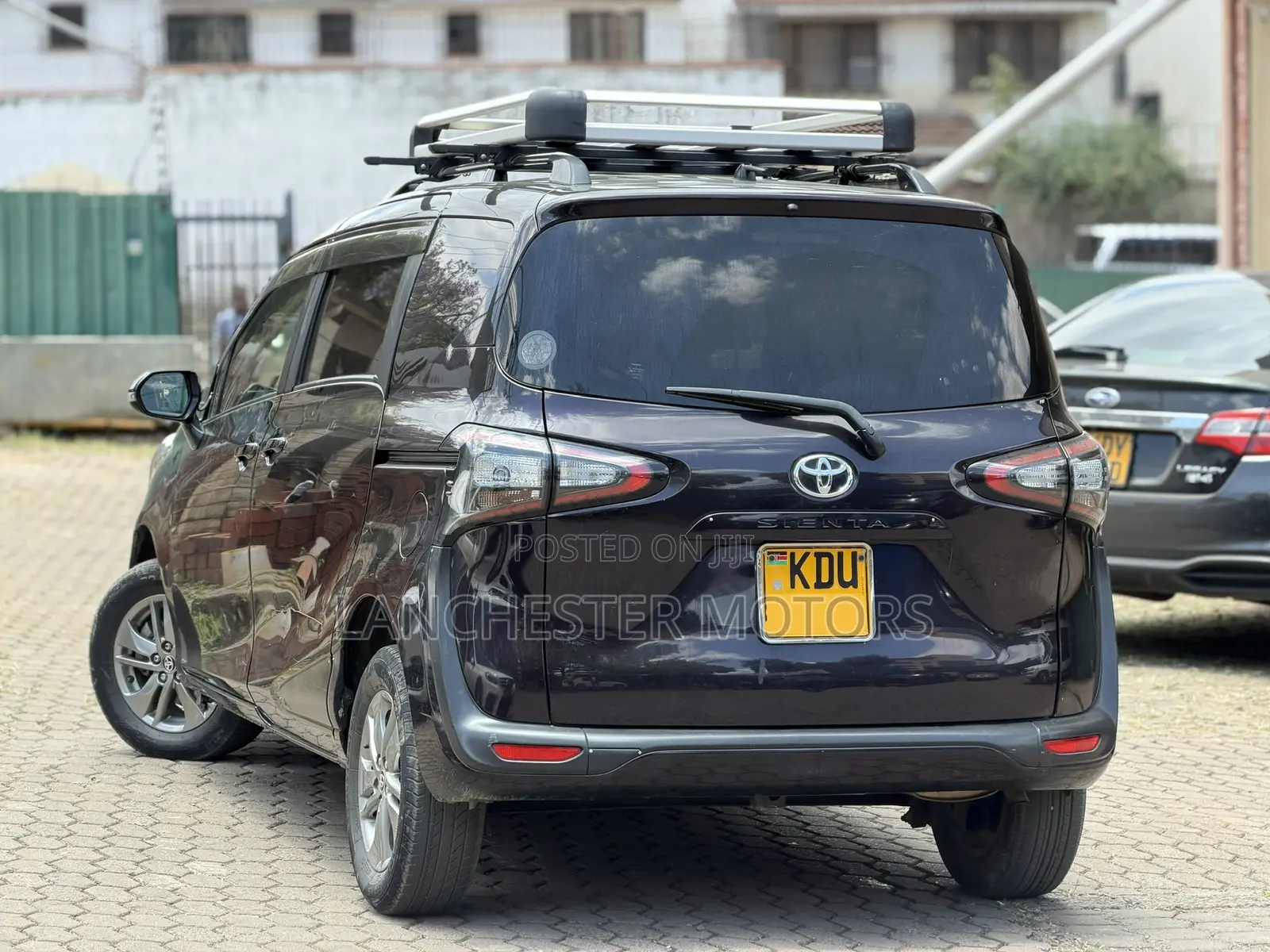 Toyota Sienta 2018