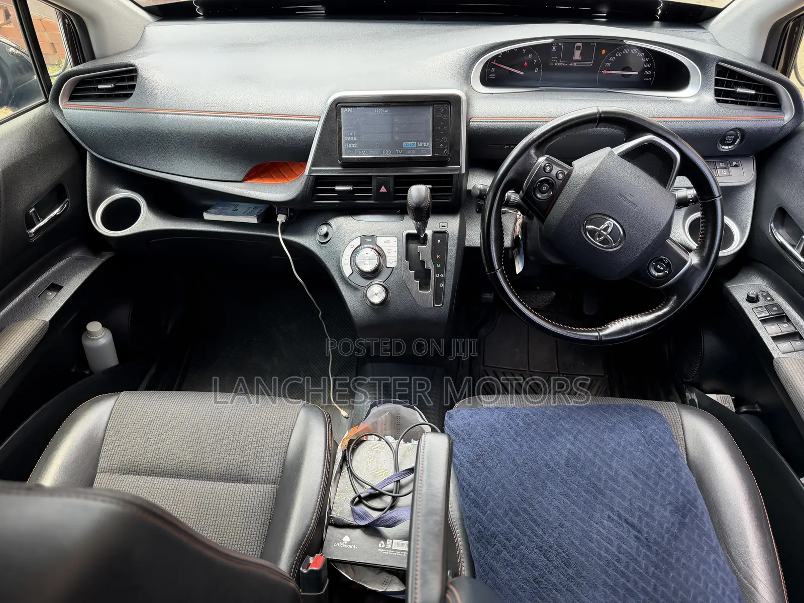 Toyota Sienta 2018