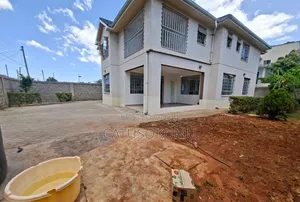 4bdrm Maisonette in Syokimu, Gateway Mall Area for rent