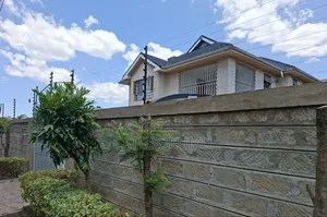 4bdrm Maisonette in Syokimu, Gateway Mall Area for rent