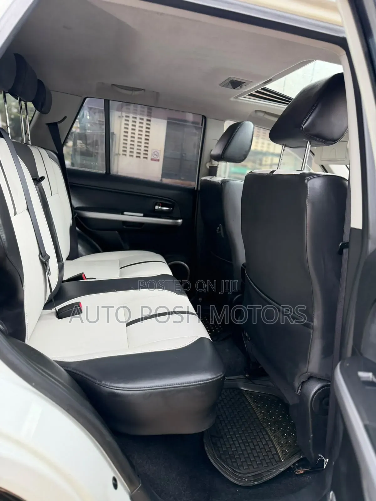 Suzuki Escudo 2010 White
