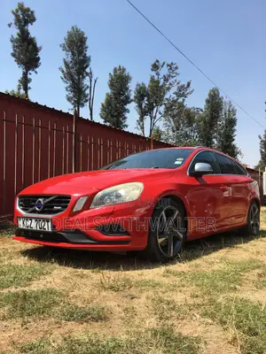 Volvo V60 2013 Red