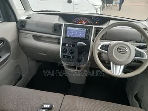 Daihatsu Tanto 2019 Silver