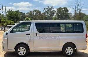 Toyota HiAce 2009 Silver