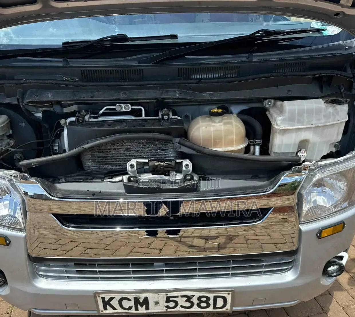 Toyota HiAce 2009 Silver