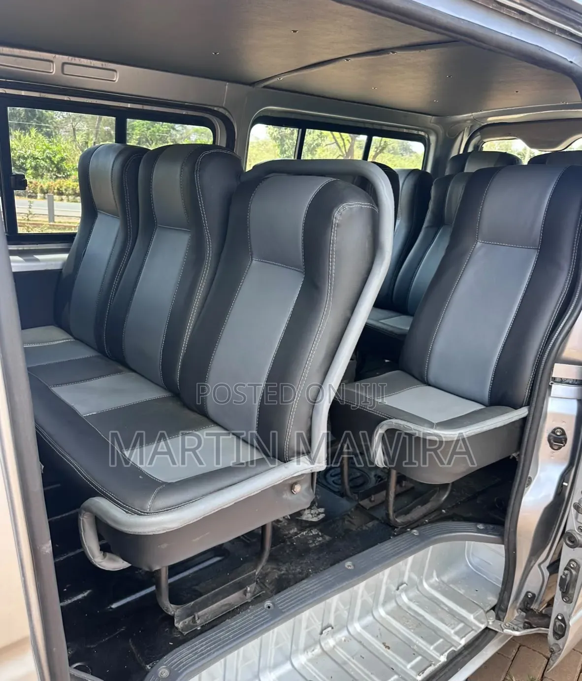 Toyota HiAce 2009 Silver