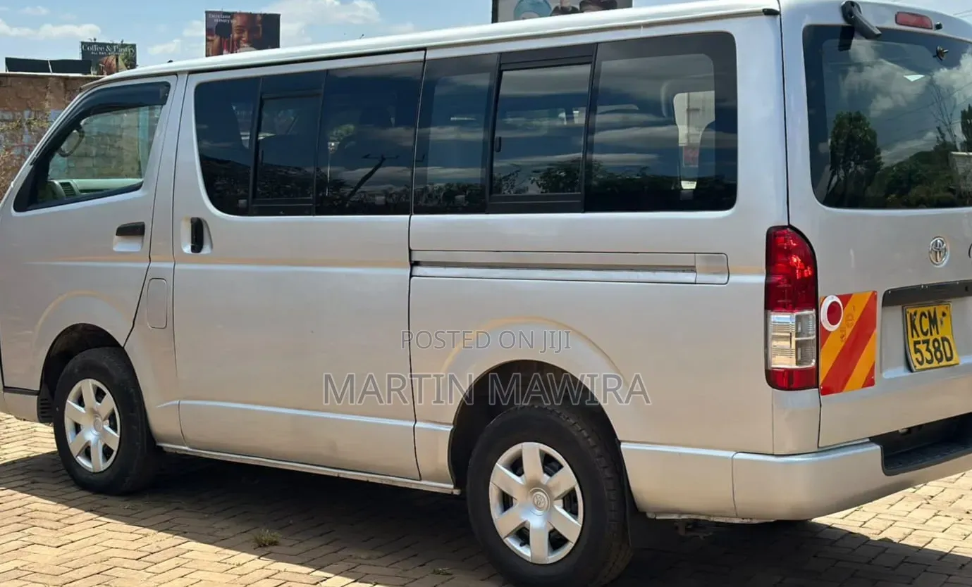 Toyota HiAce 2009 Silver