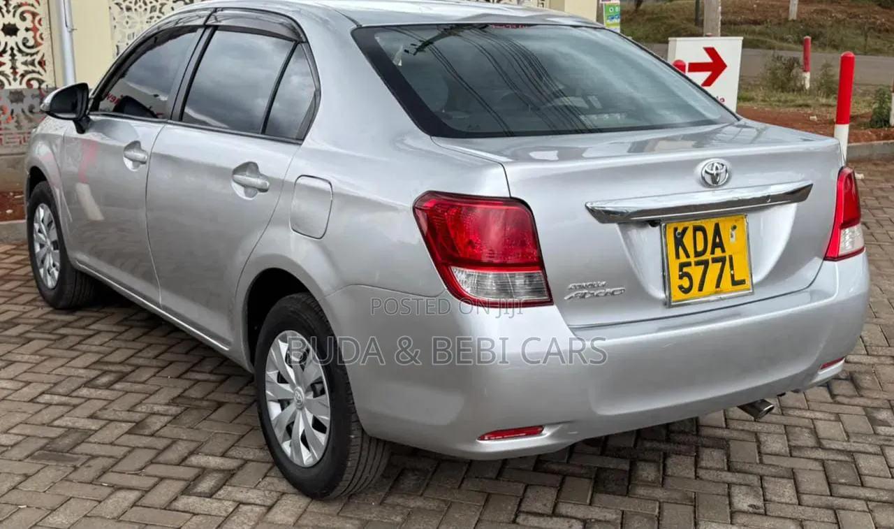 Toyota Axio 1.5 X 2WD 2013 Silver