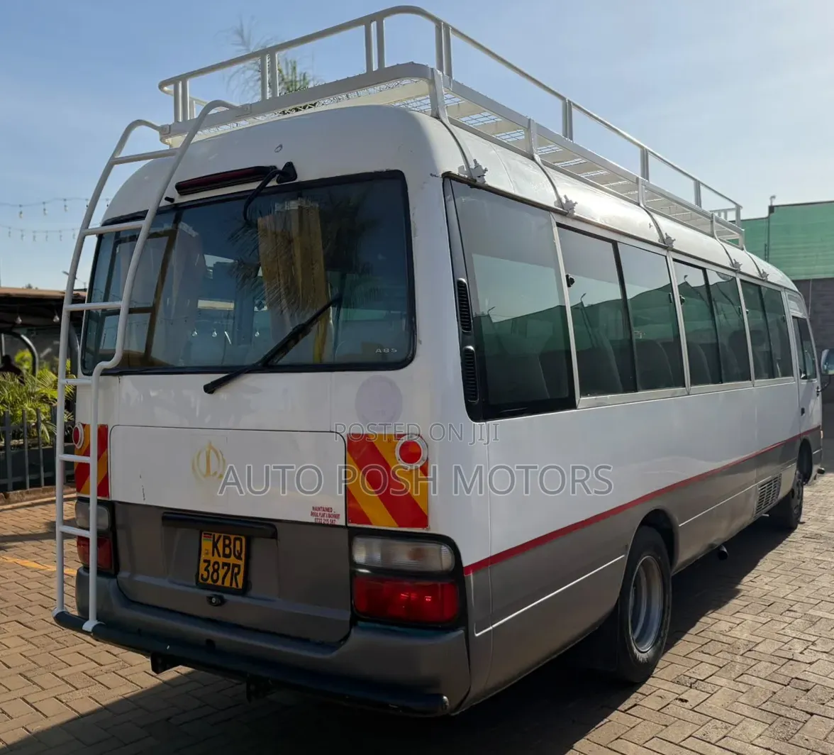 Toyota Coaster 2005 White