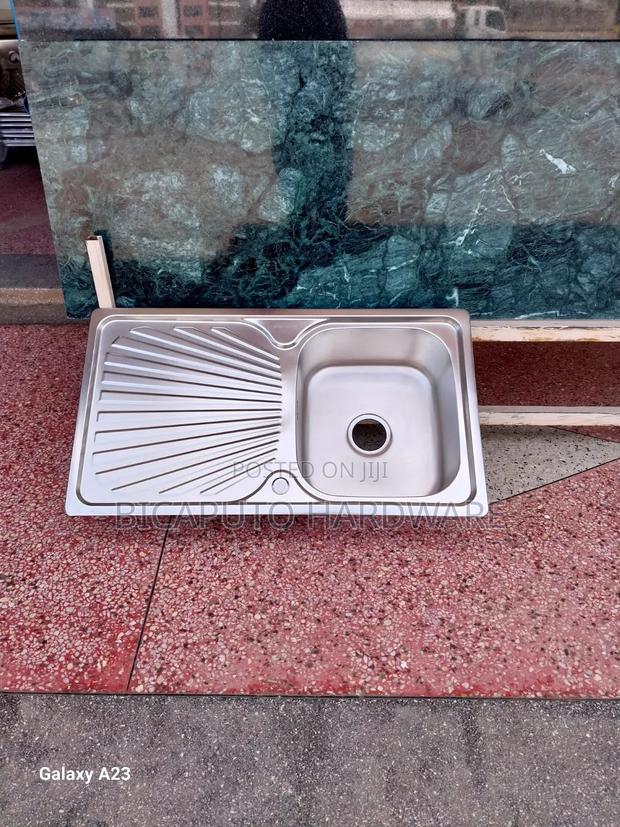 Kitchen Sink Single Plate Single Drain 90by 50 - main view