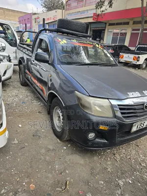Toyota Hilux 2.5 D-4D SRX 2012 Gray