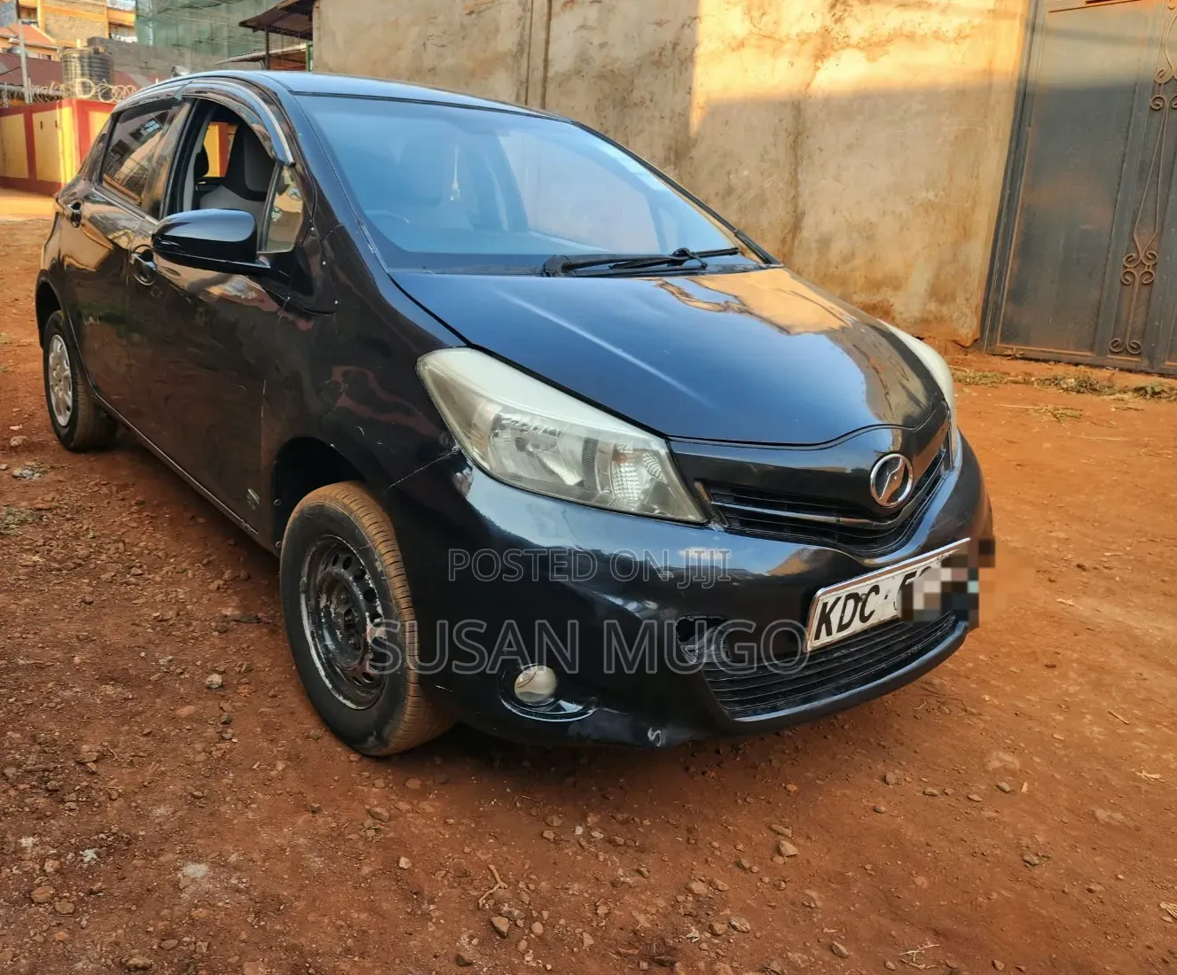 Toyota Vitz 2013 Black