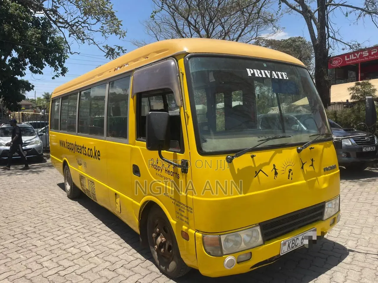 Mitsubishi Fuso Rosa 2004 Yellow