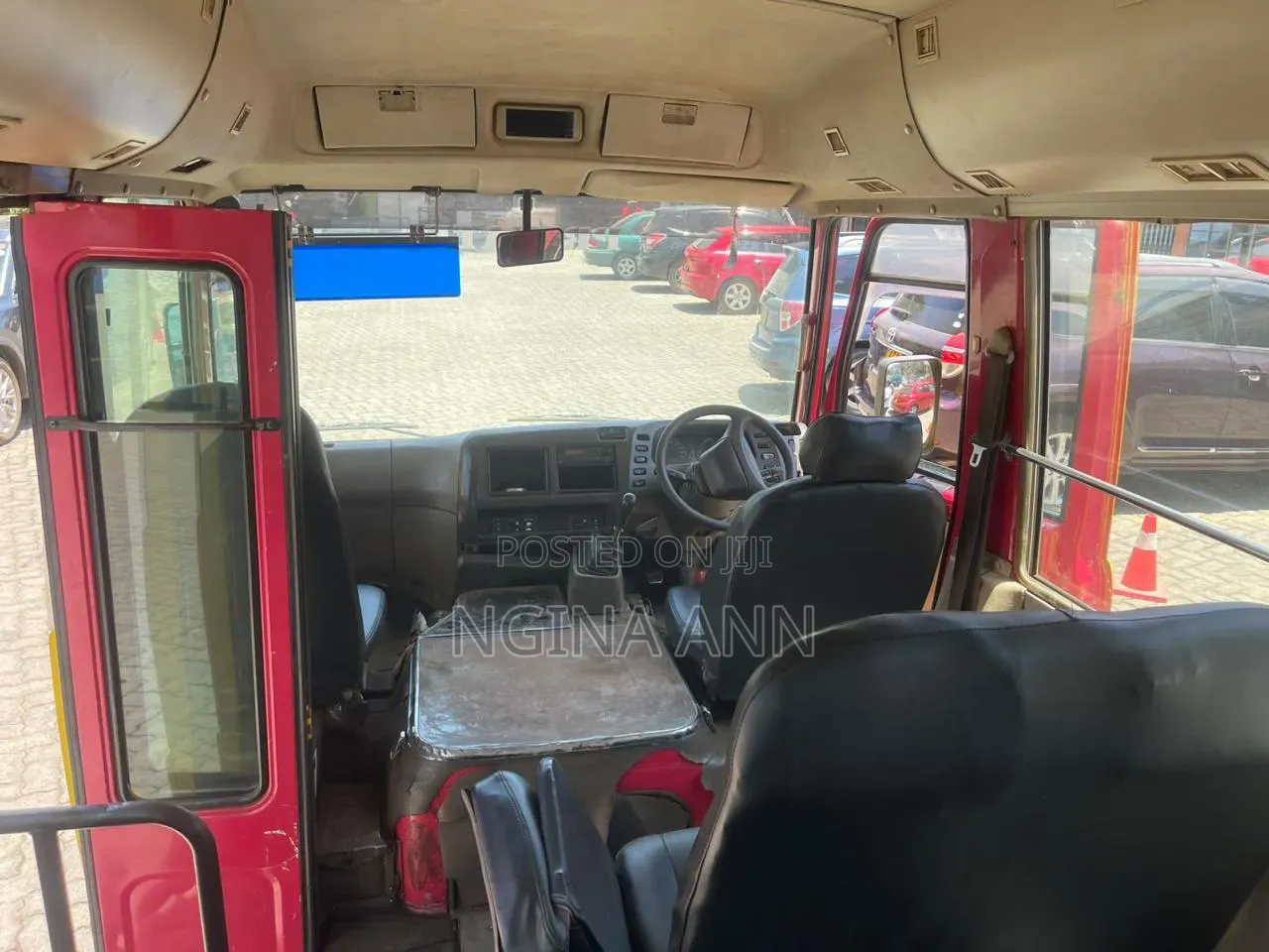 Mitsubishi Fuso Rosa 2004 Yellow