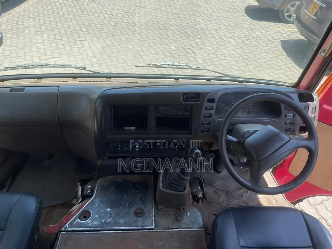 Mitsubishi Fuso Rosa 2004 Yellow
