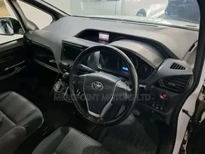 Toyota Noah 2019 White