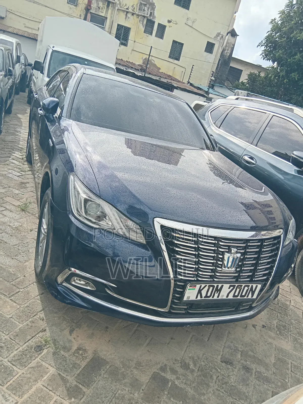 Toyota Crown 2016 Blue