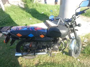 Bajaj Boxer 100 2024 Red
