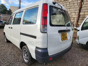 Toyota TownAce 2006 White