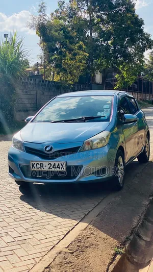 Toyota Vitz 2012 Blue