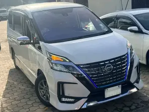 Nissan Serena 2019 Pearl