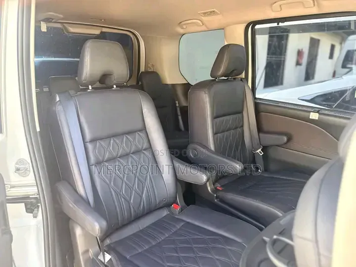 Nissan Serena 2019 Pearl