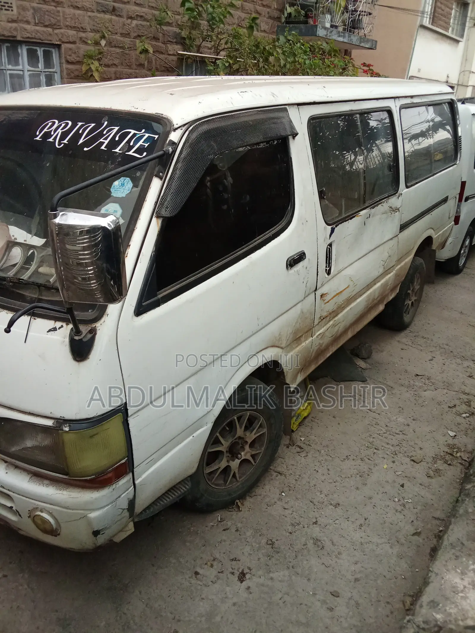 Toyota HiAce 1998 White