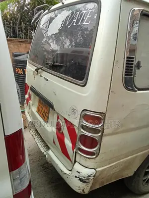 Toyota HiAce 1998 White