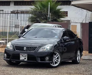 Toyota Crown 2012 Black