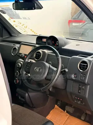 Toyota Spade 1.5 2019 Pearl