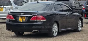 Toyota Crown 2012 Black