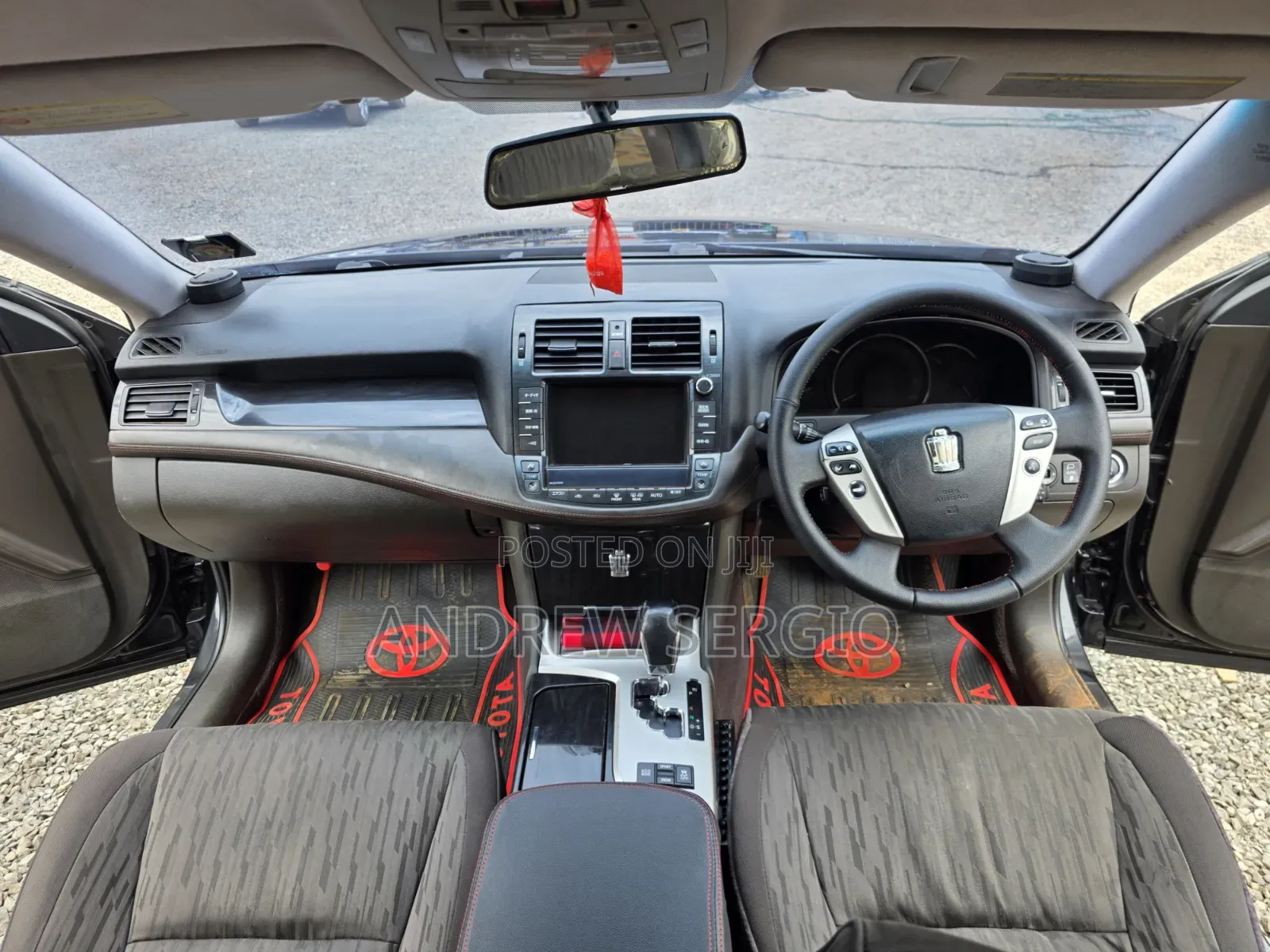 Toyota Crown 2012 Black