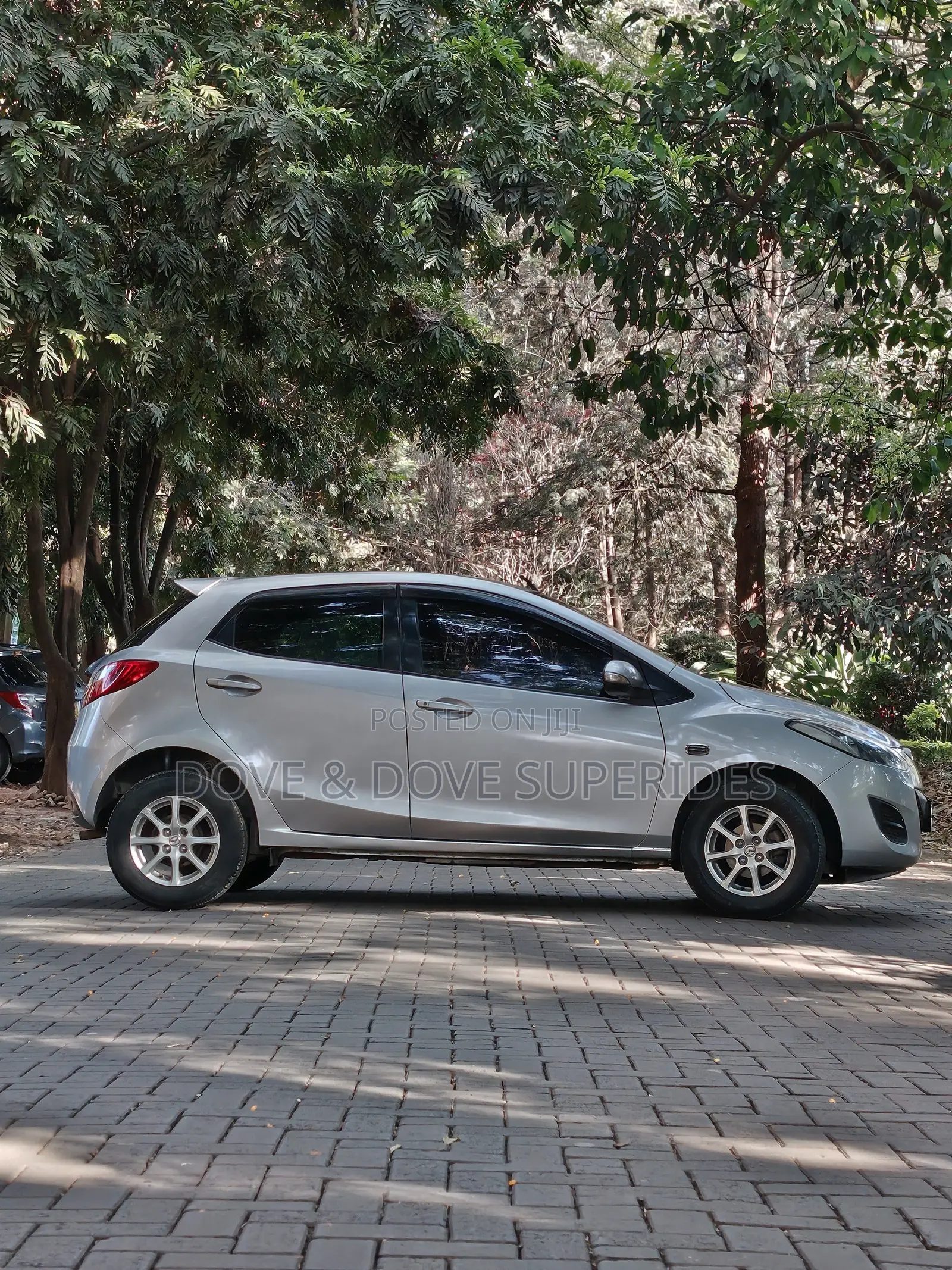 Mazda Demio 2012 Silver
