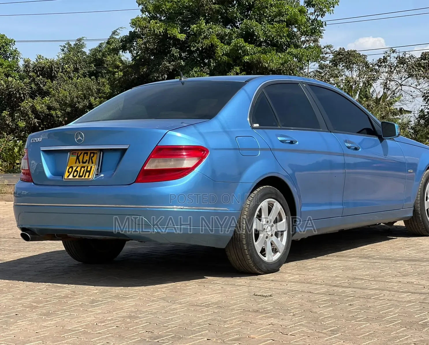 Mercedes-Benz E250 2010 Blue