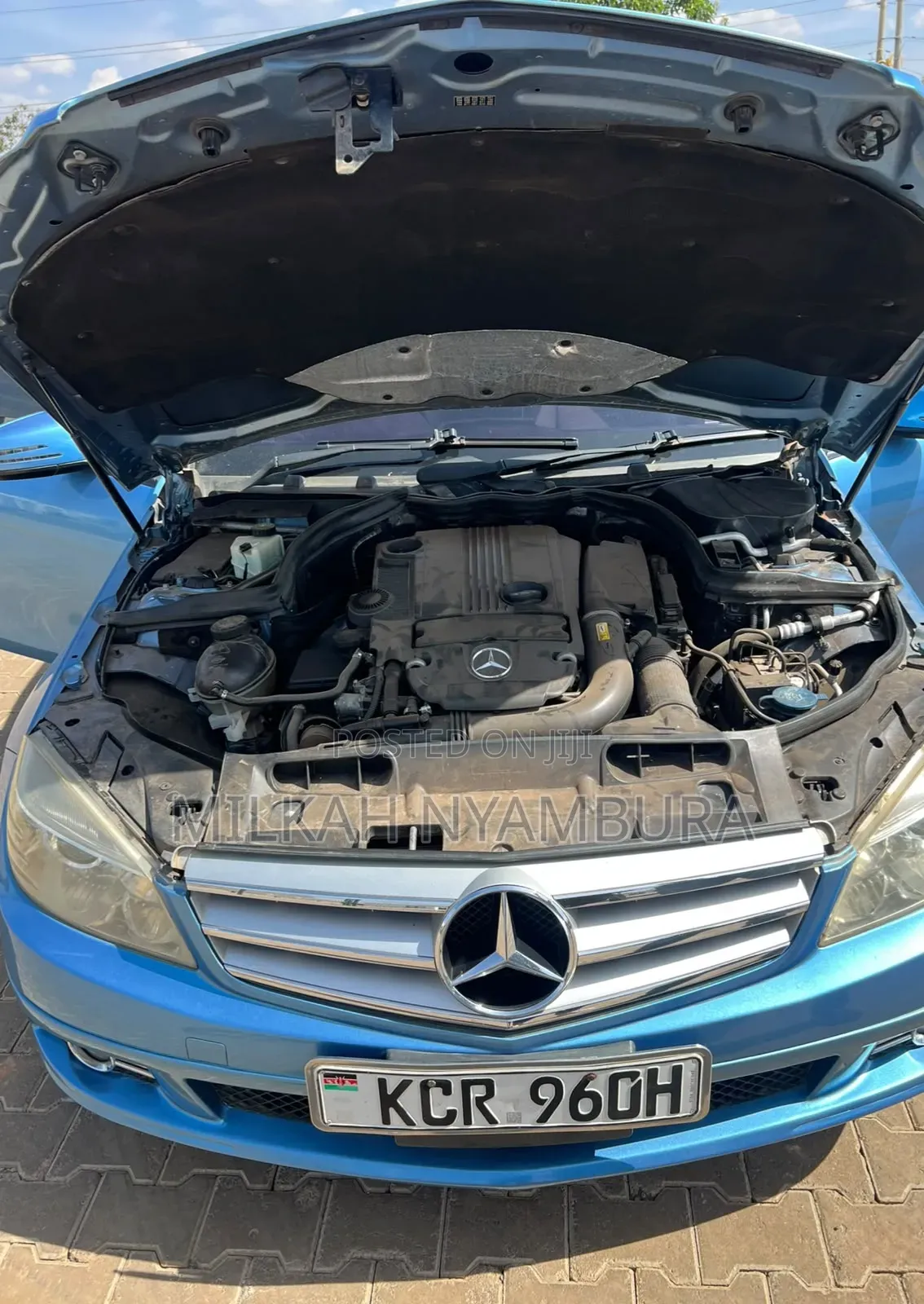Mercedes-Benz E250 2010 Blue