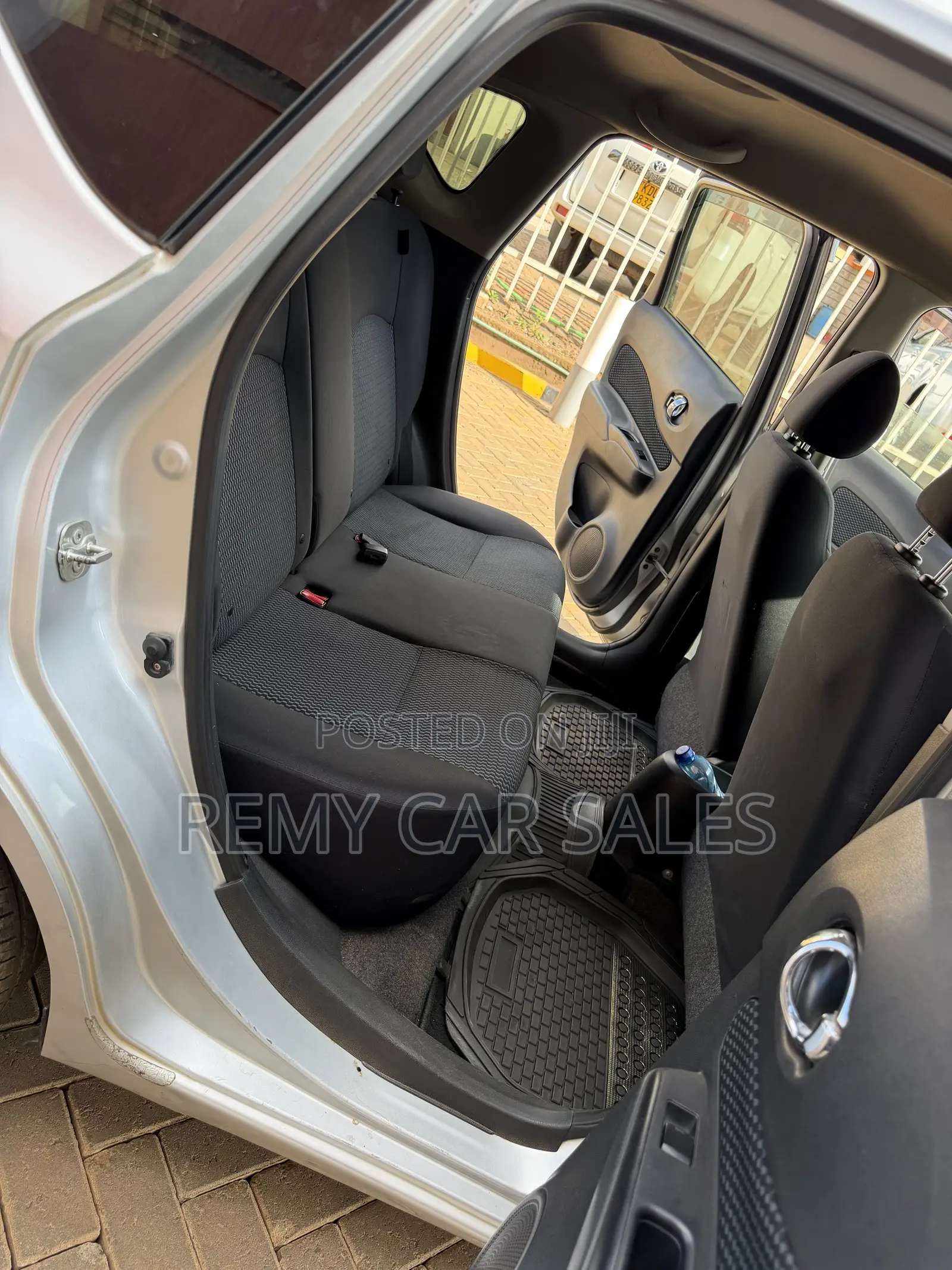 Nissan Note 2012 Silver