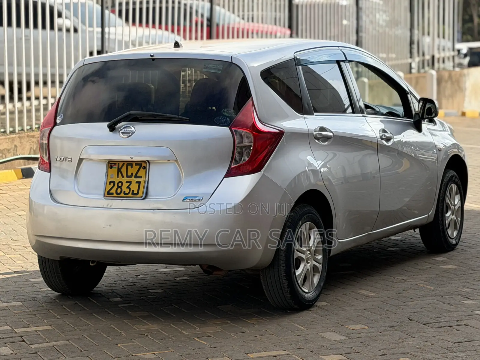 Nissan Note 2012 Silver