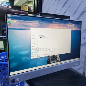 Desktop Computer Dell Inspiron 24 5000 16GB Intel Core i7 SSD 512GB