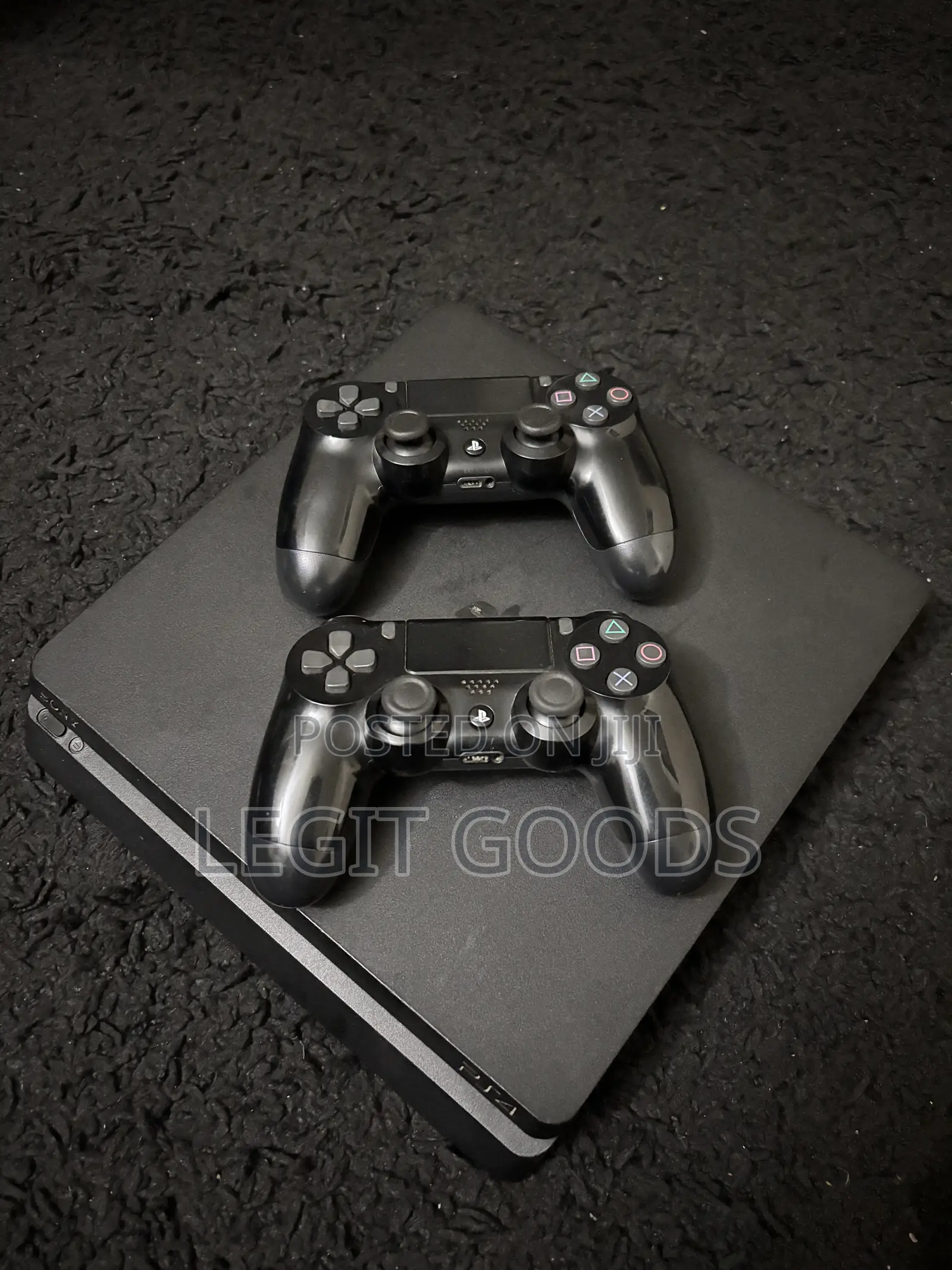 Play Station 4Slim