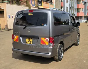 Nissan NV200 2017 Beige
