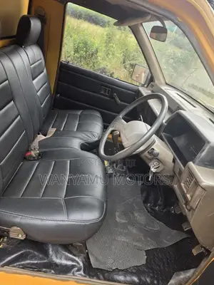 Mitsubishi L200 2006 Yellow