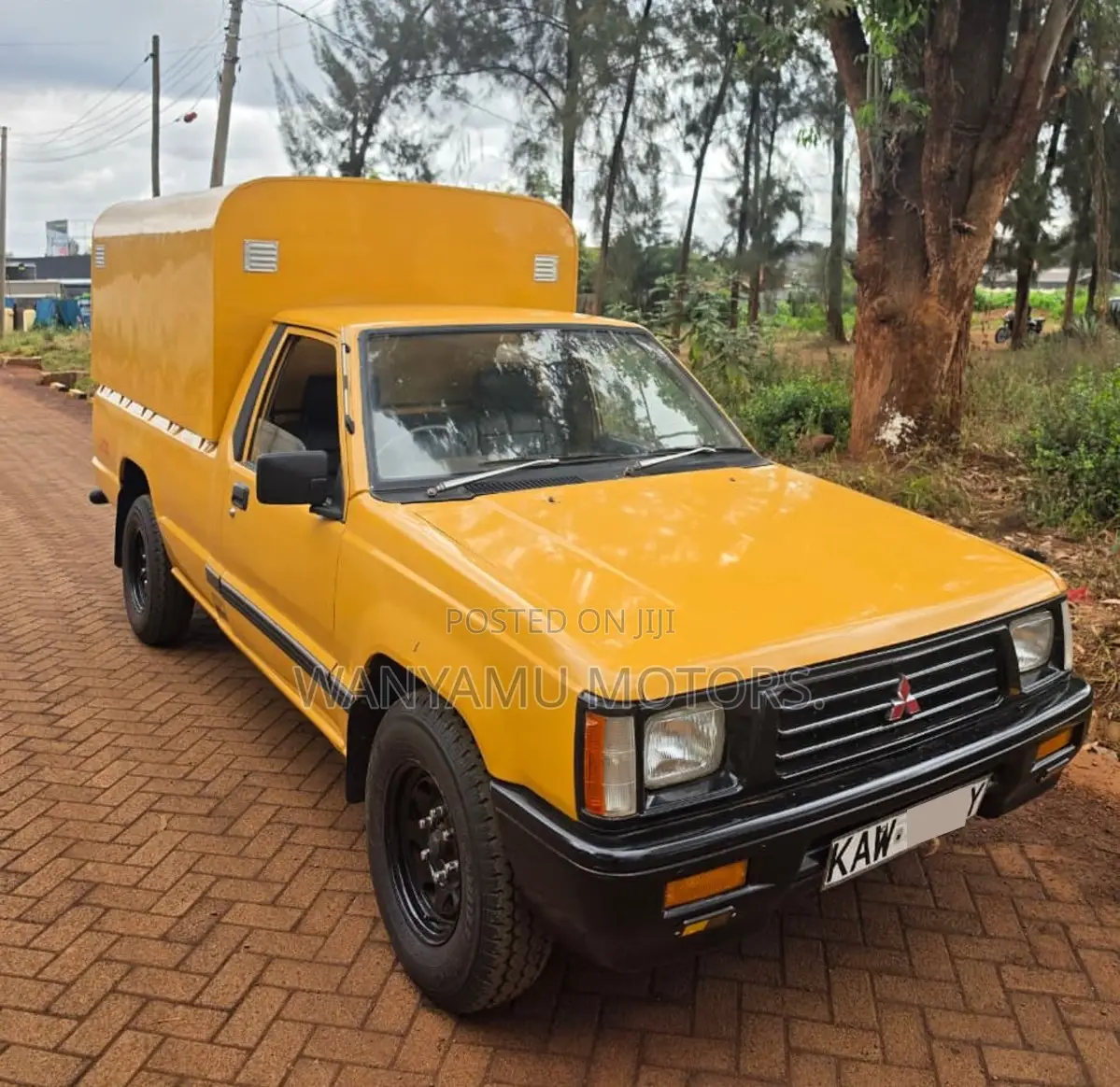 Mitsubishi L200 2006 Yellow