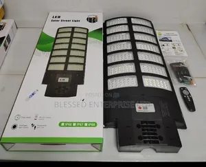 5000 Watts Budget Solar Street Lights and Poles