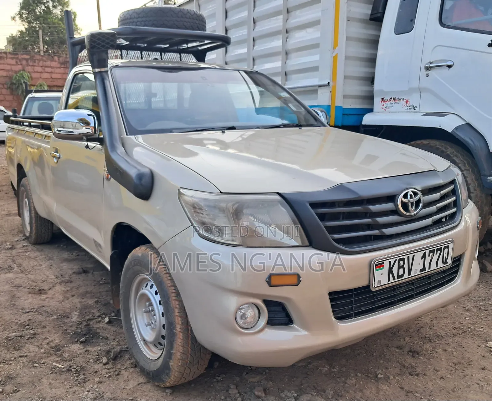 Toyota Hilux 2013 Gray