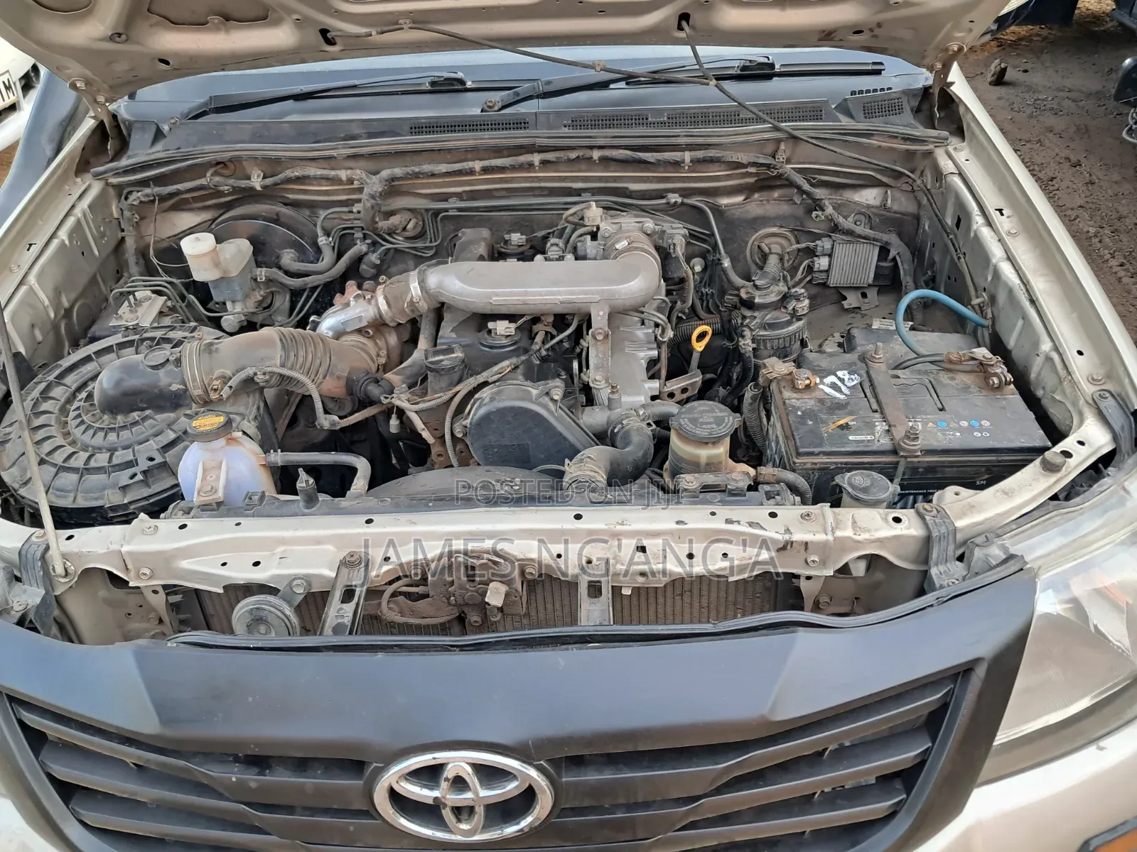 Toyota Hilux 2013 Gray