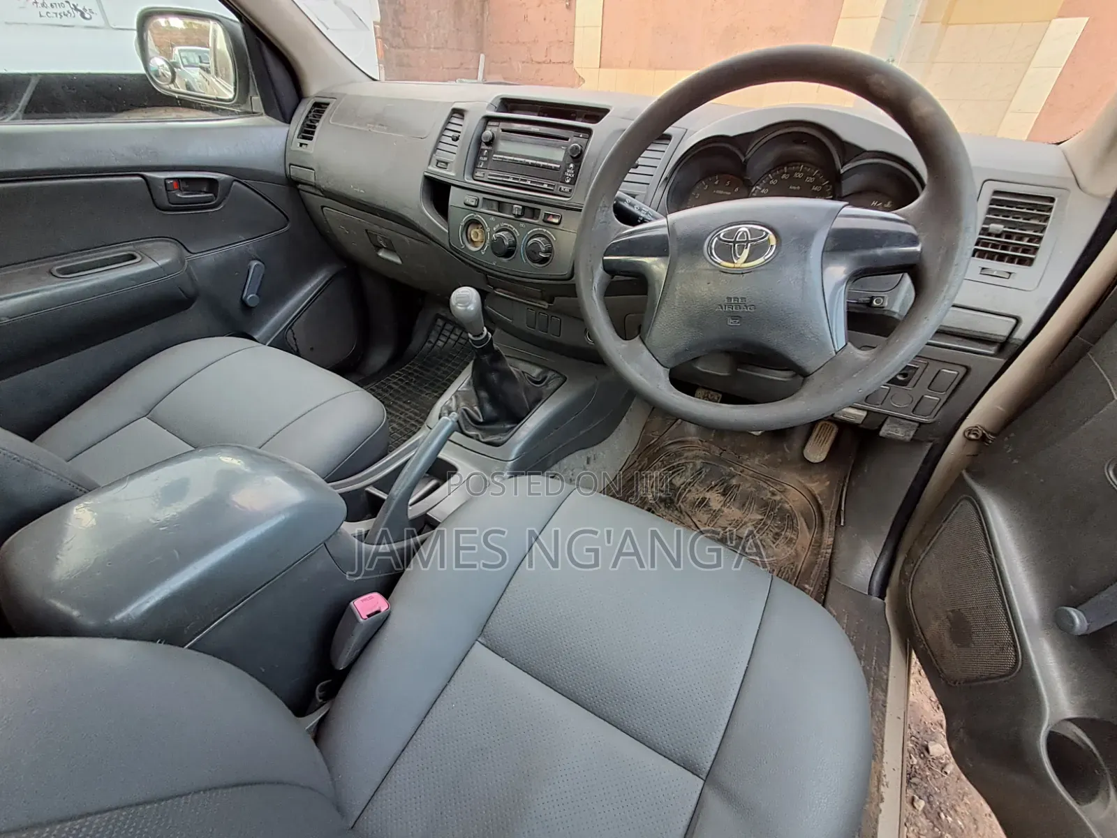 Toyota Hilux 2013 Gray